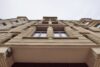 CITYHOUSE: Denkmalgeschützer Altbau Traum mit kl. Balkon, hohen Decken in Top Lage! - Bezugsfrei! - Fassadenansicht